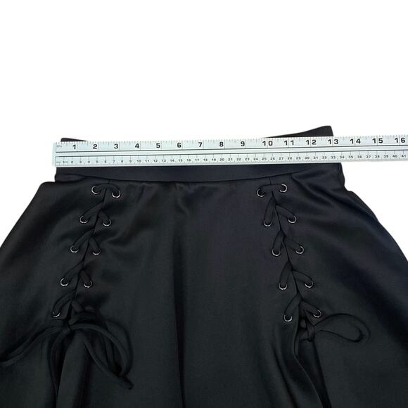 Hot Topic Black Lace Up Emo Flared Skater Mini Skirt SZ S - Picture 8 of 9